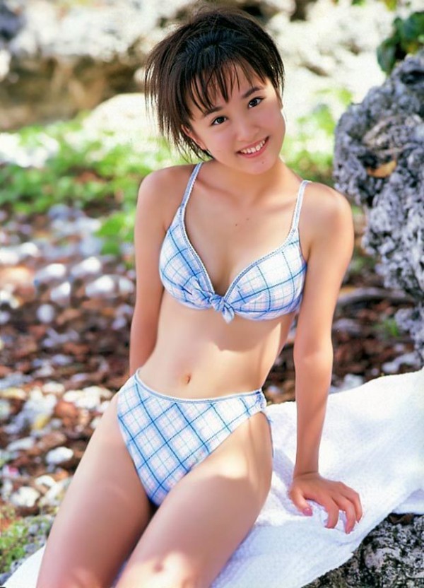 山川恵里佳 ビキニ画像!若い頃のかわいさがたまらない! 4枚目