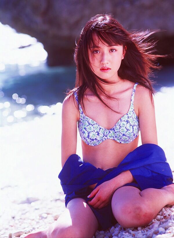 山川恵里佳 ビキニ画像!若い頃のかわいさがたまらない! 15枚目