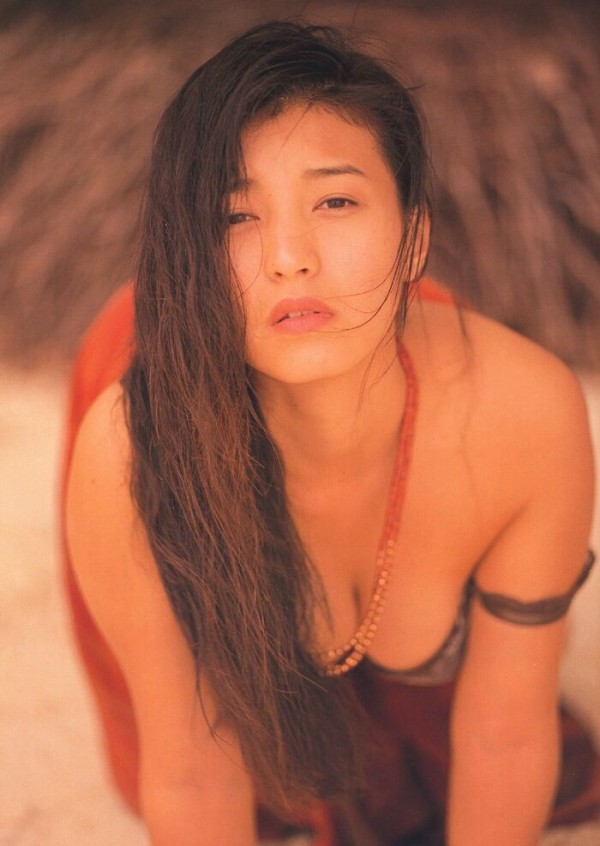 稲尾律子 ビキニ画像!若い頃のかわいさがたまらない! 10枚目