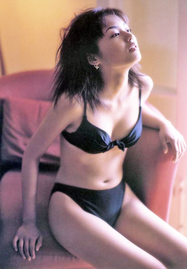 内藤陽子 ビキニ画像!若い頃のかわいさがたまらない! 12枚目