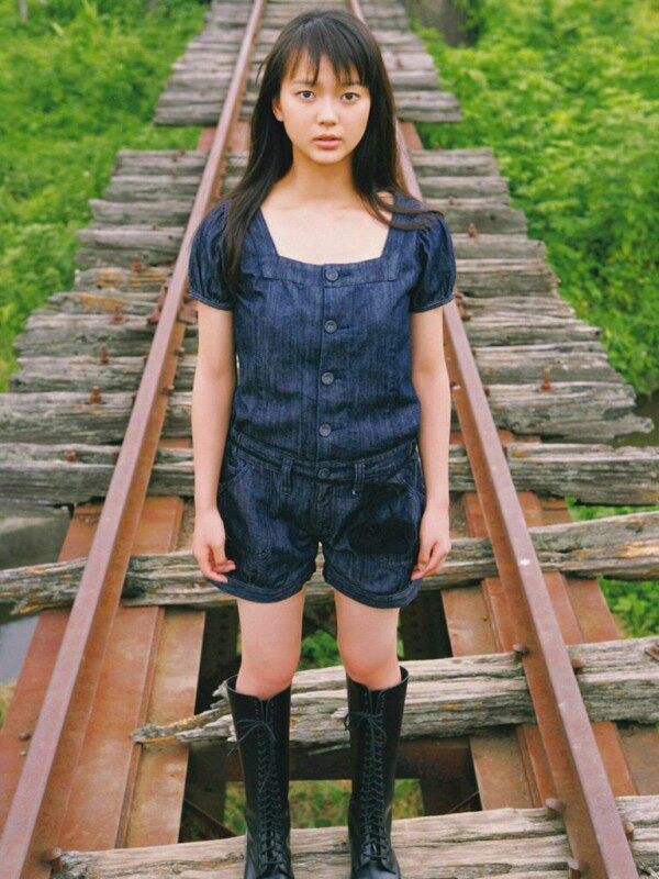 多部未華子 グラビア画像!若い頃のかわいさがたまらない! 14枚目