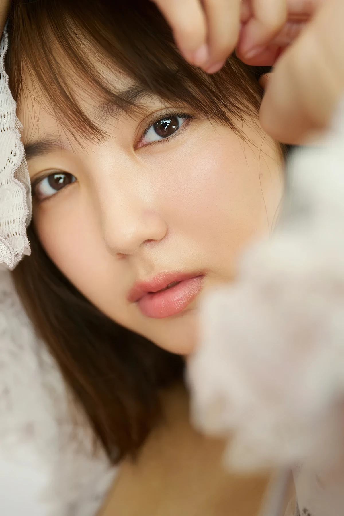 沢口愛華, FRIDAYデジタル写真集 「Love, In Full Bloom 愛、咲き誇る Complete」 2枚目