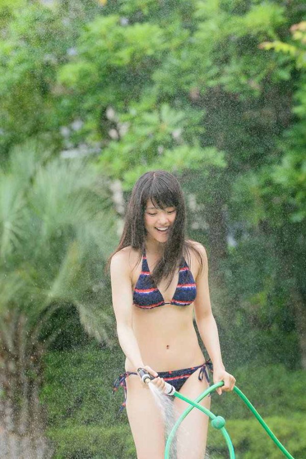 有村架純 ビキニ画像!若い頃のかわいさと美ボディがたまらない! 24枚目