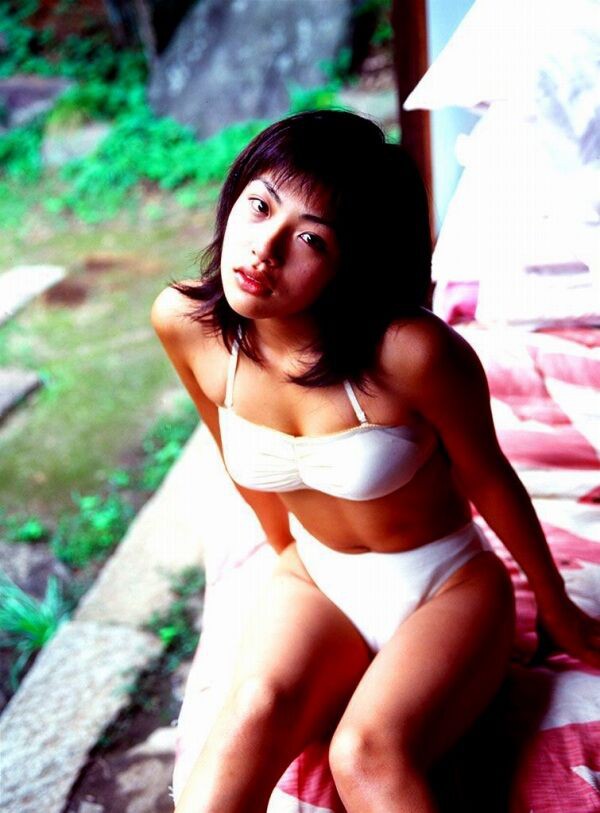 松坂紗良 ビキニ画像!若い頃のかわいさがたまらない! 20枚目