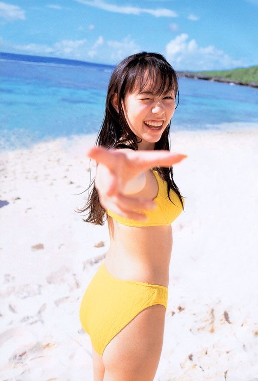 鮎河ナオミ ビキニ画像!抜群スタイルがたまらない! 14枚目