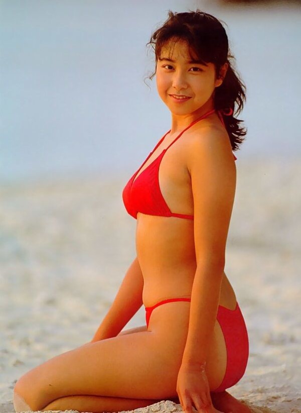 中條かな子 ビキニ画像!若い頃のかわいさがたまらない! 20枚目