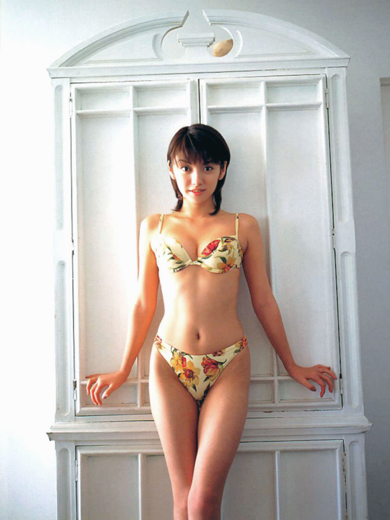 国分佐智子 ビキニ画像!若い頃のかわいさがたまらない! 29枚目