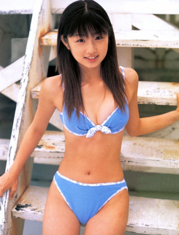小倉優子 ビキニ画像!若い頃のかわいさがたまらない! 4枚目