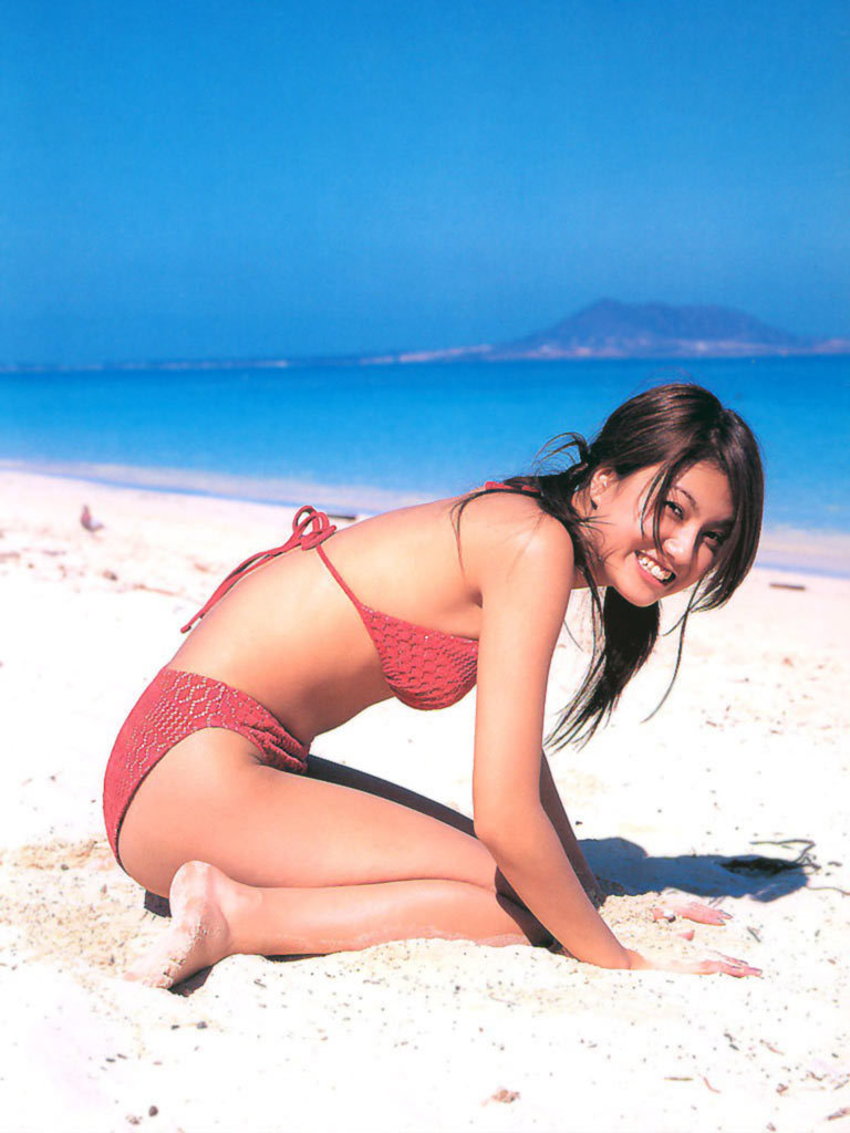 酒井彩名 ビキニ画像!若い頃のかわいさがたまらない! 26枚目