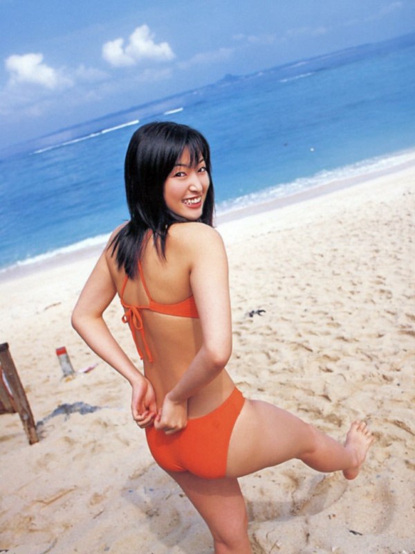 上野なつひ ビキニ画像!若い頃のかわいさがたまらない! 18枚目