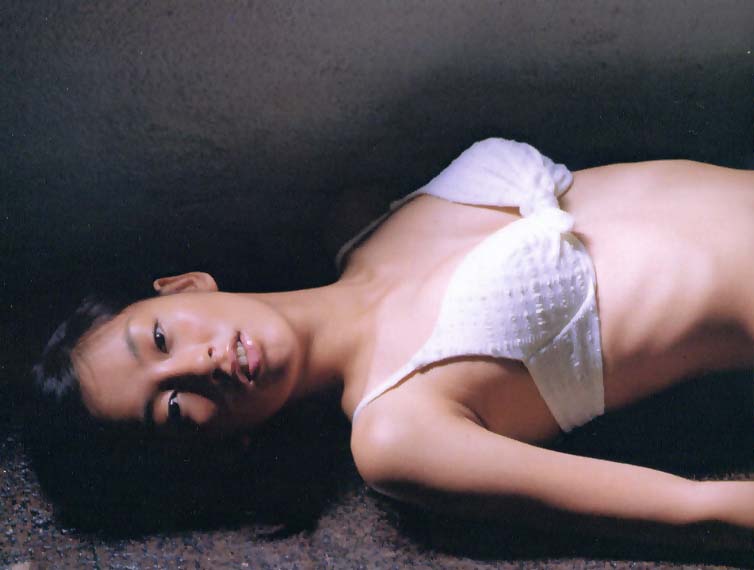 水川あさみ ビキニ画像!若い頃のかわいさがたまらない! 1枚目
