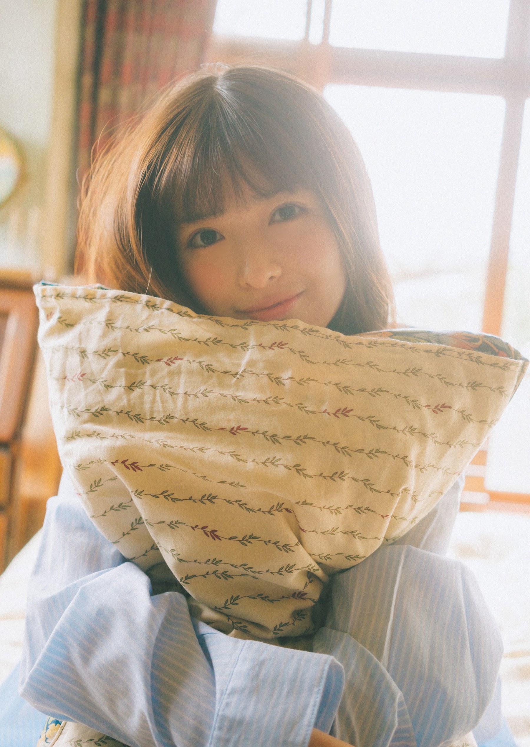 Weekly Playboy 2024.04.22 No.16-17 小川彩 『ハルを待つ』 9枚目
