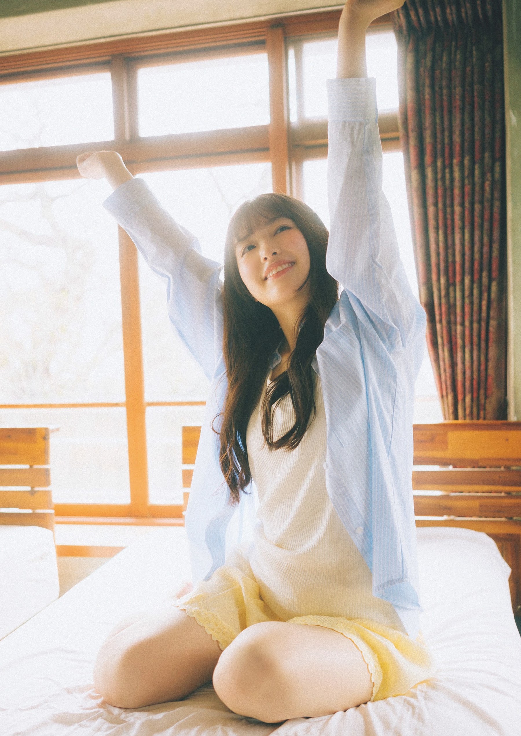 Weekly Playboy 2024.04.22 No.16-17 小川彩 『ハルを待つ』 10枚目