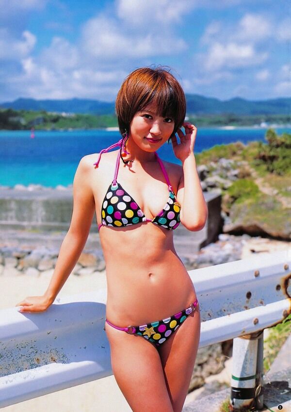 夏菜 ビキニ画像!若い頃の抜群スタイルがたまらない! 4枚目