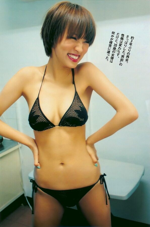 夏菜 ビキニ画像!若い頃の抜群スタイルがたまらない! 11枚目