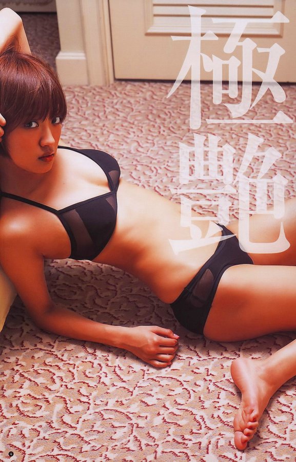 夏菜 ビキニ画像!若い頃の抜群スタイルがたまらない! 26枚目