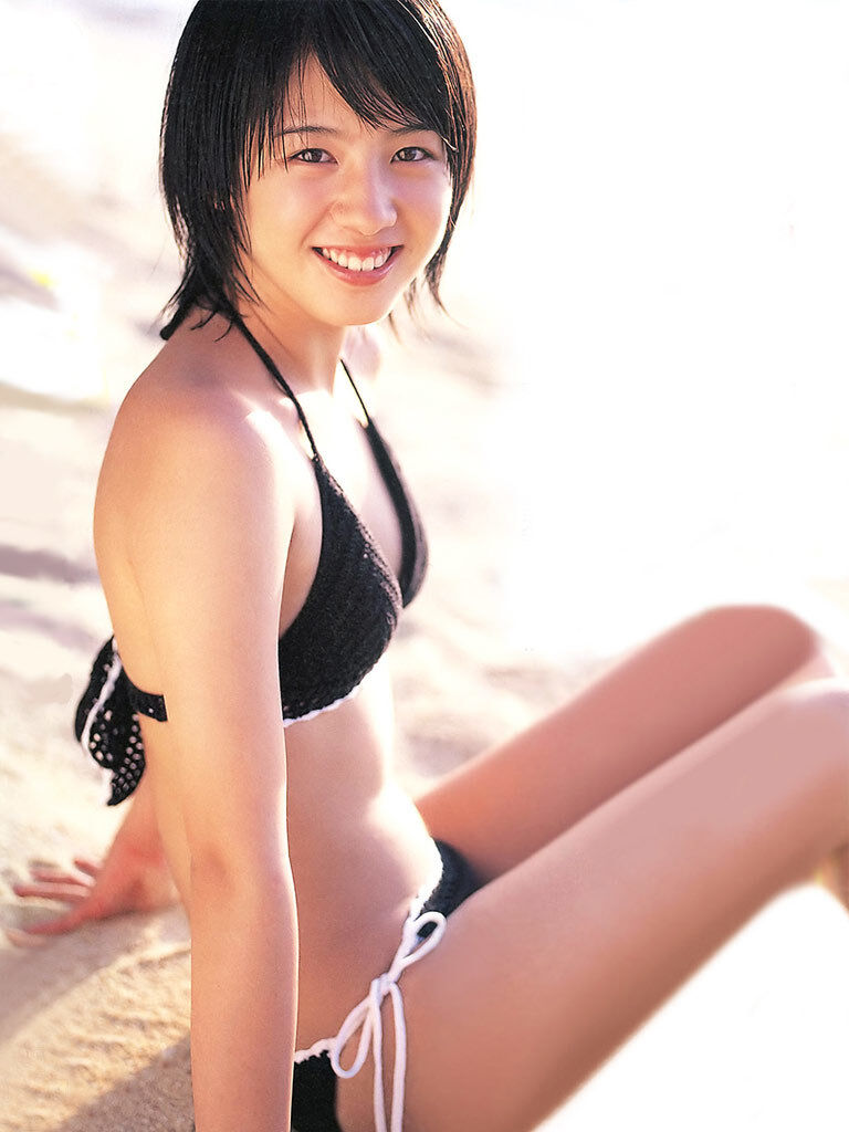 桜庭ななみ ビキニ画像!若い頃のかわいさがたまらない! 22枚目