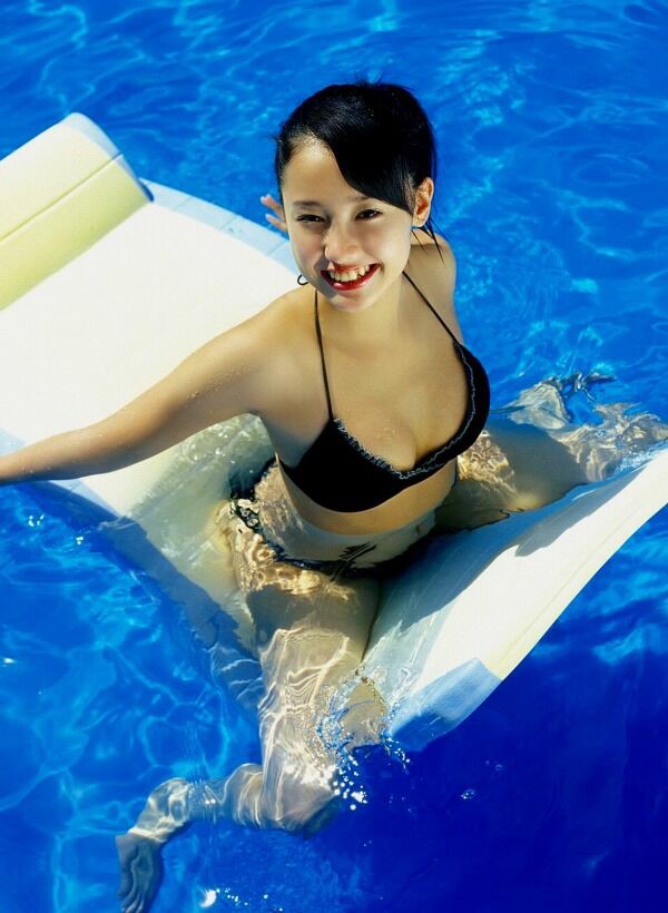 沢尻エリカ ビキニ画像!若い頃の美しさがたまらない! 30枚目