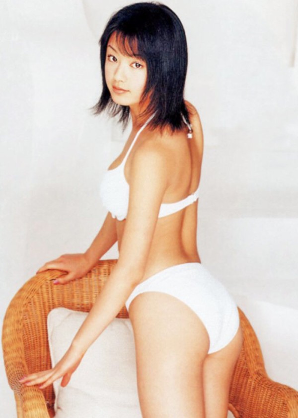 品田ゆい ビキニ画像!若い頃のかわいさがたまらない! 16枚目