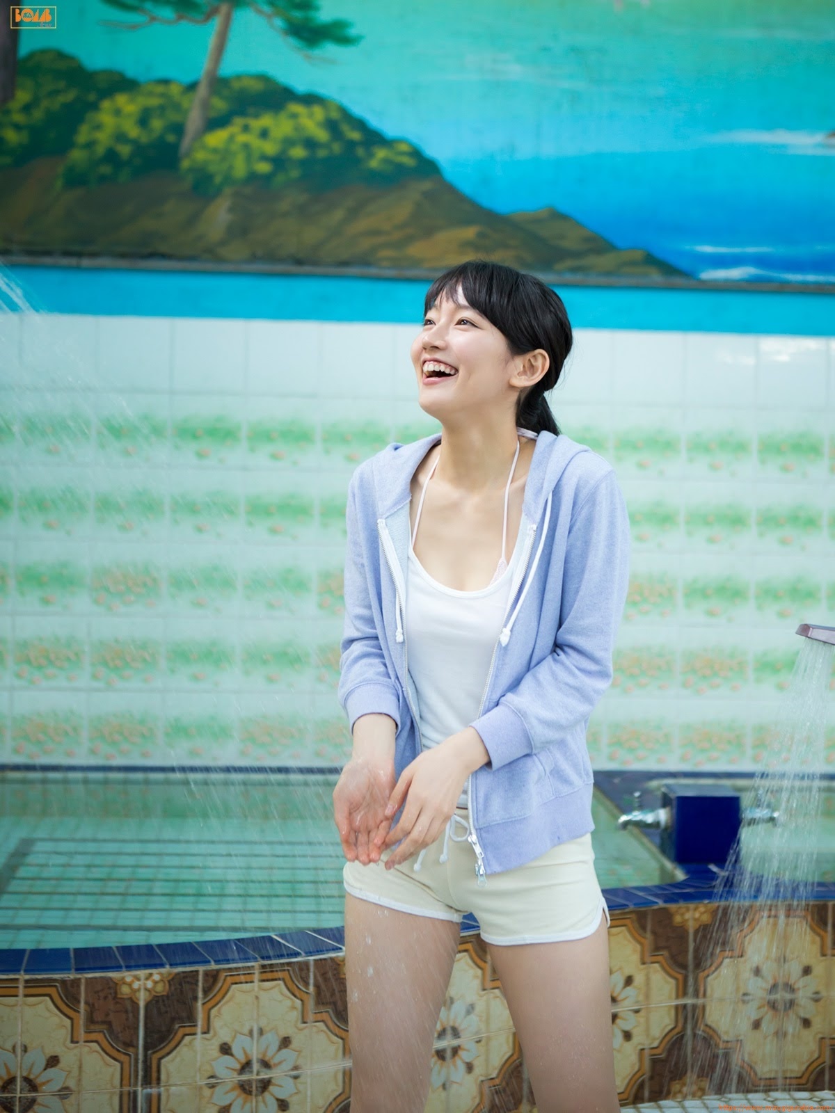 吉岡里帆の貴重な水着グラビア2015年ブレイク 女優 26枚目