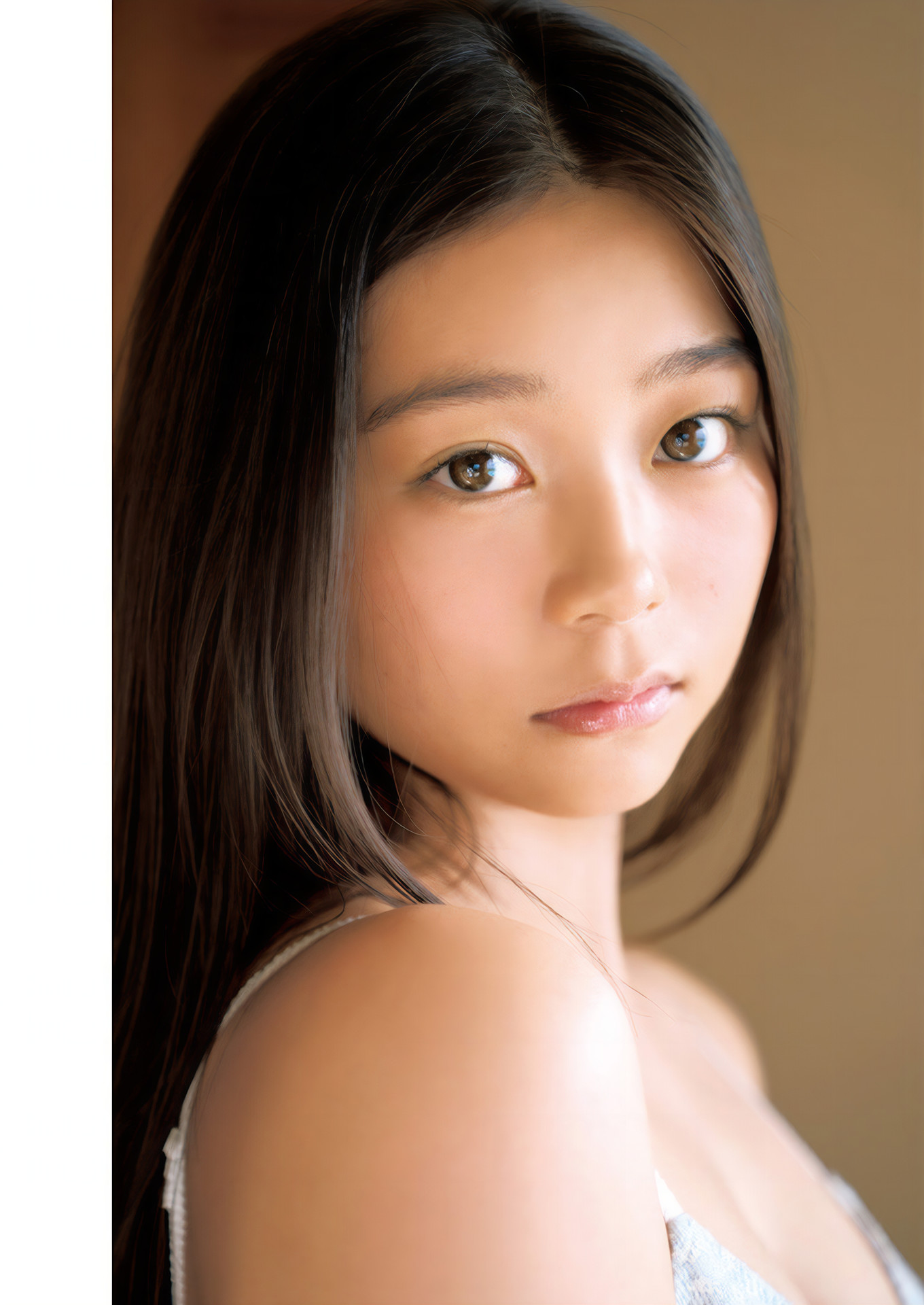 稲光亜依, Young Jump 2025 No.01 (ヤングジャンプ 2025年1号) 5枚目