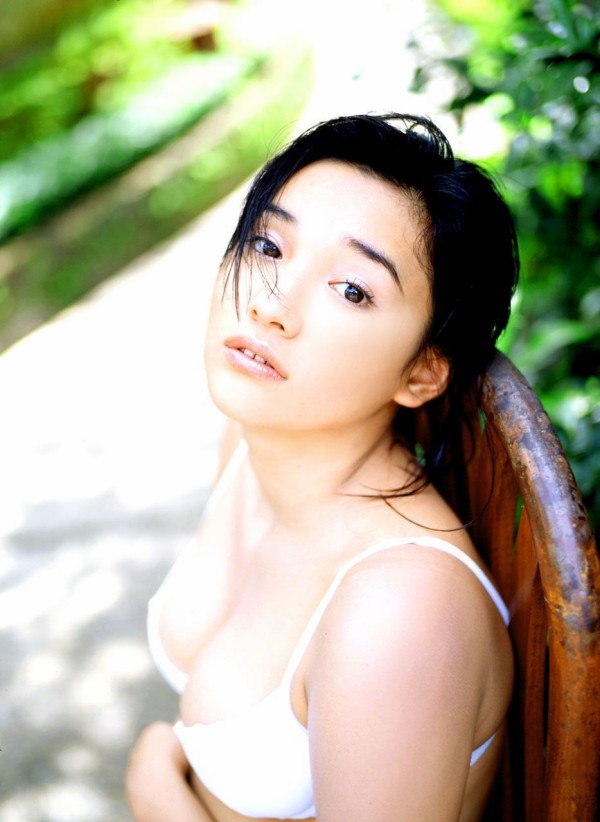 小野愛 ビキニ画像!若い頃の抜群スタイルがたまらない! 4枚目