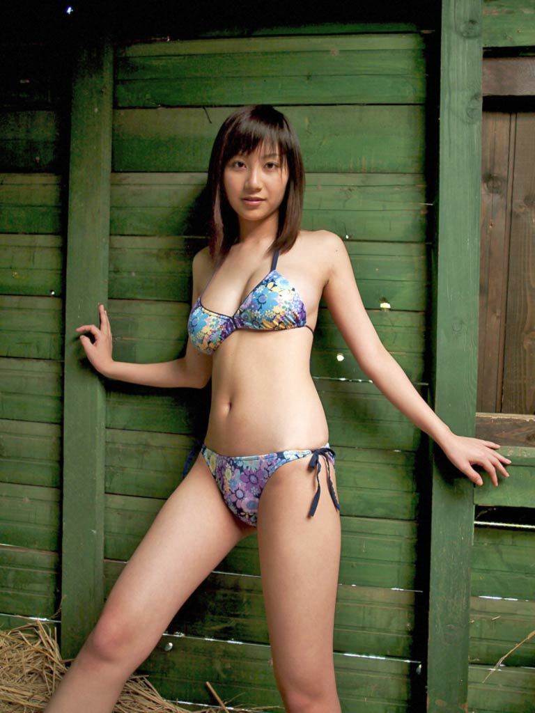 河中あい ビキニ画像!若い頃の抜群スタイルがたまらない! 13枚目