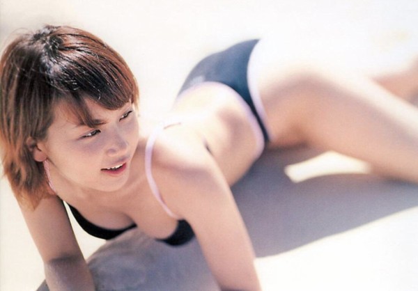 加藤明日美 ビキニ画像!若い頃の抜群スタイルがたまらない! 21枚目