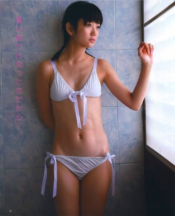 森田涼花 ビキニ画像!若い頃のかわいさがたまらない! 24枚目
