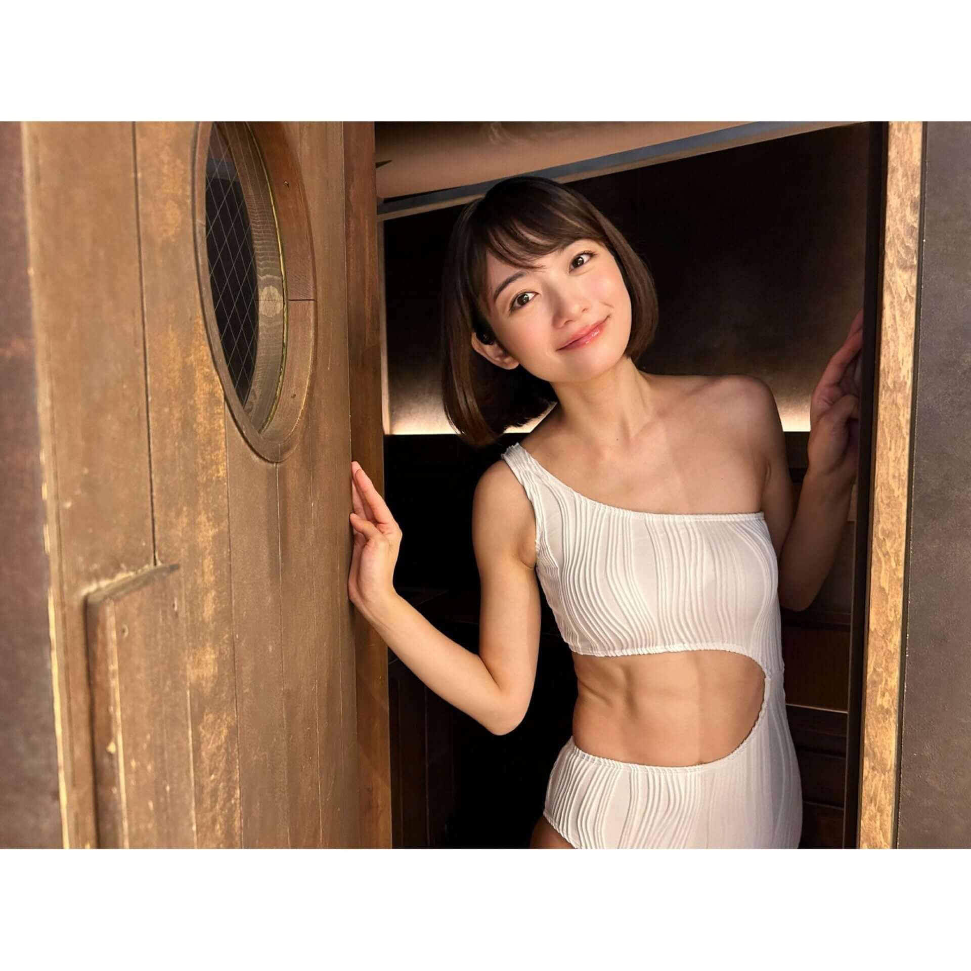 森田涼花 最新グラビア水着画像 2枚目