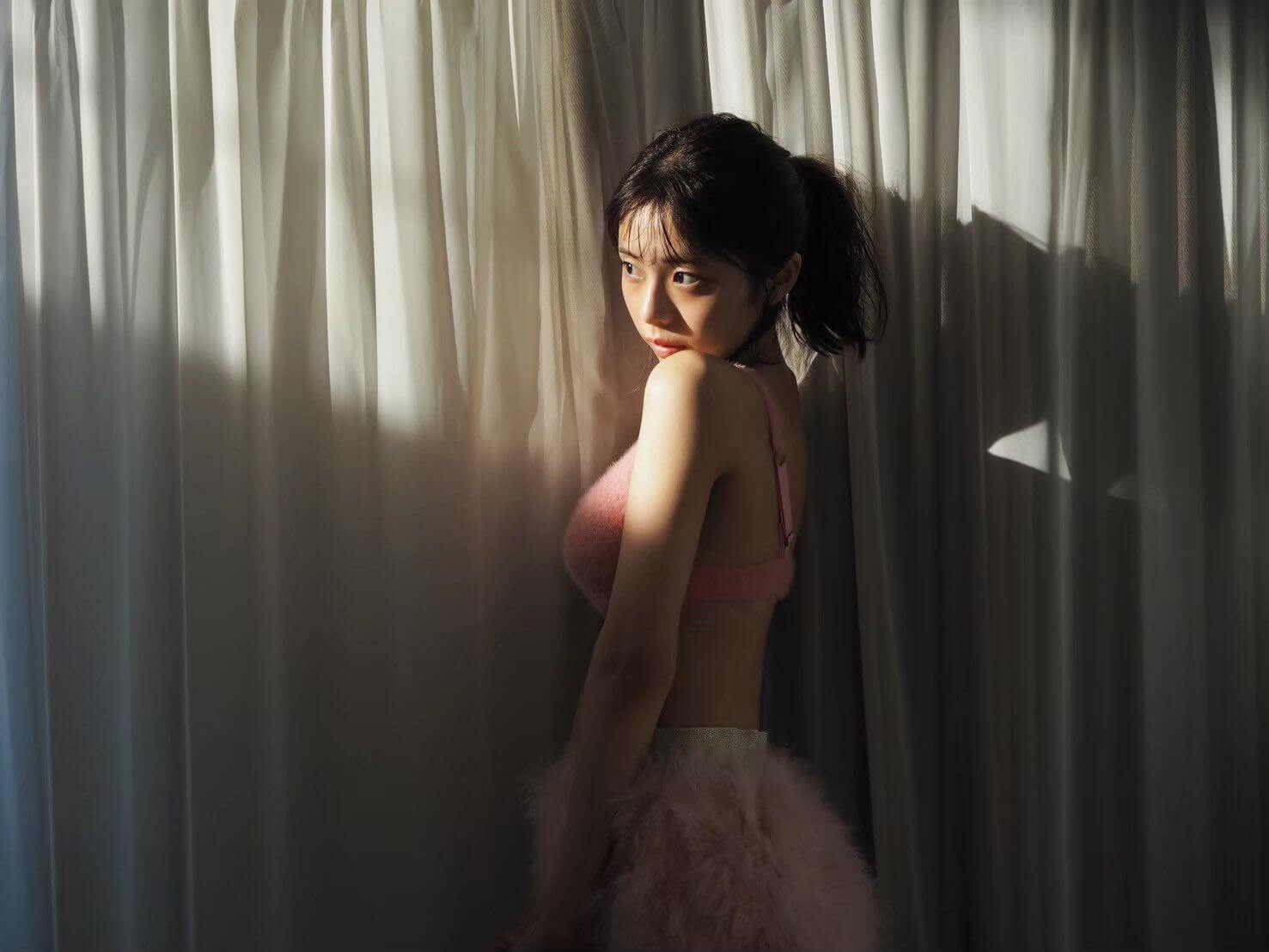 息をのむ美ボディ!菊地姫奈の最新水着グラビア 1枚目