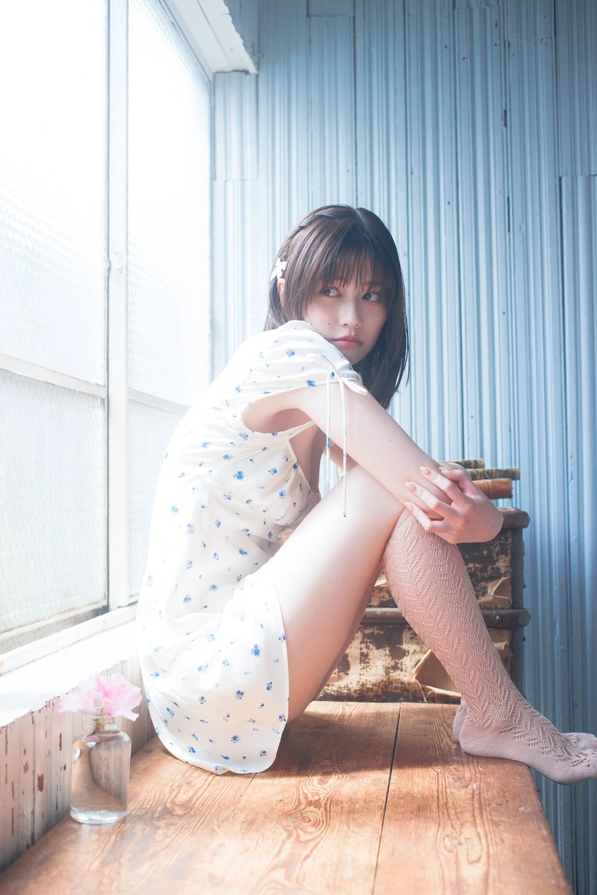 冴木柚葉「妄想をかき立てる表情」SPA!デジタル写真集 2枚目