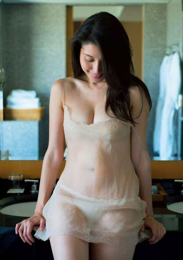 橋本マナミ ビキニ画像!抜群のスタイルがたまらない! 18枚目