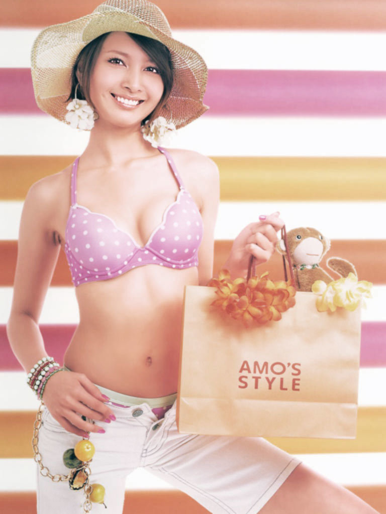 加藤夏希 ビキニ画像!若い頃の抜群スタイルがたまらない! 17枚目