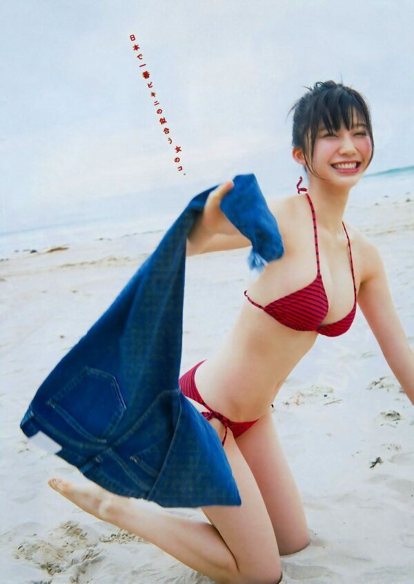 小倉優香 ビキニ画像!抜群のスタイルがたまらない! 14枚目