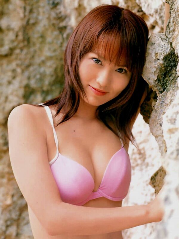 市川由衣 ビキニ画像!若い頃のかわいさがたまらない! 2枚目
