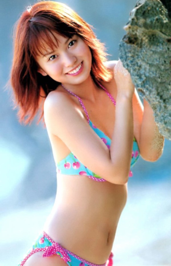 市川由衣 ビキニ画像!若い頃のかわいさがたまらない! 4枚目