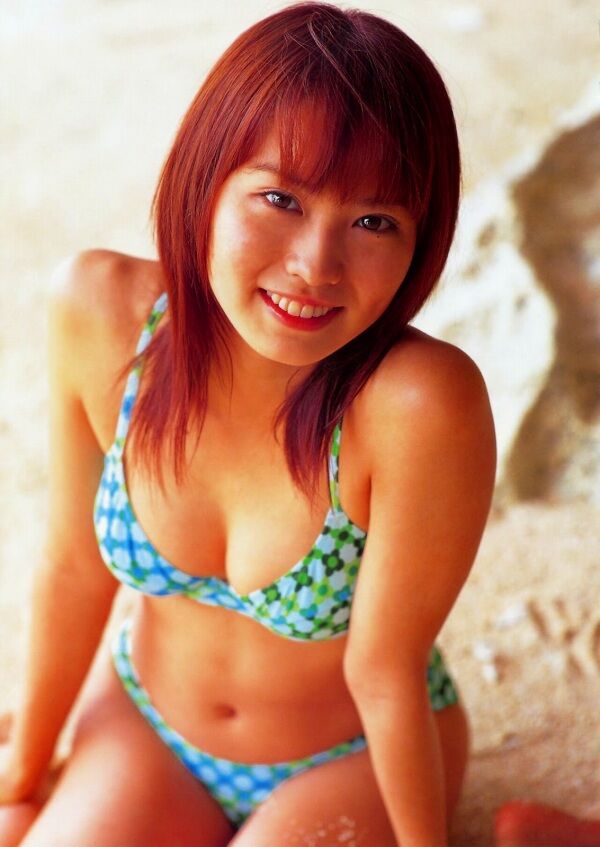 市川由衣 ビキニ画像!若い頃のかわいさがたまらない! 11枚目