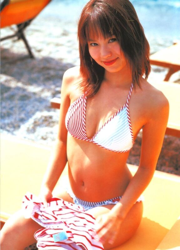市川由衣 ビキニ画像!若い頃のかわいさがたまらない! 29枚目