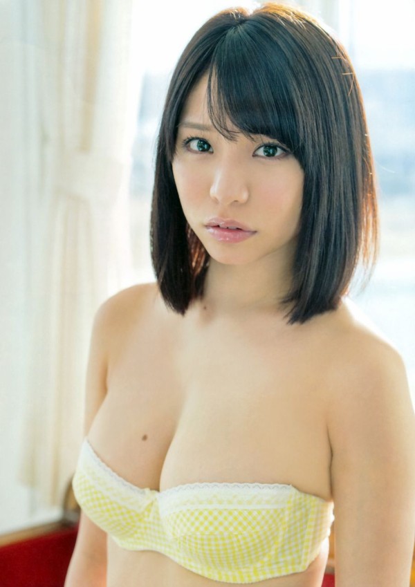 久松かおり ビキニ画像!抜群のスタイルがたまらない! 12枚目