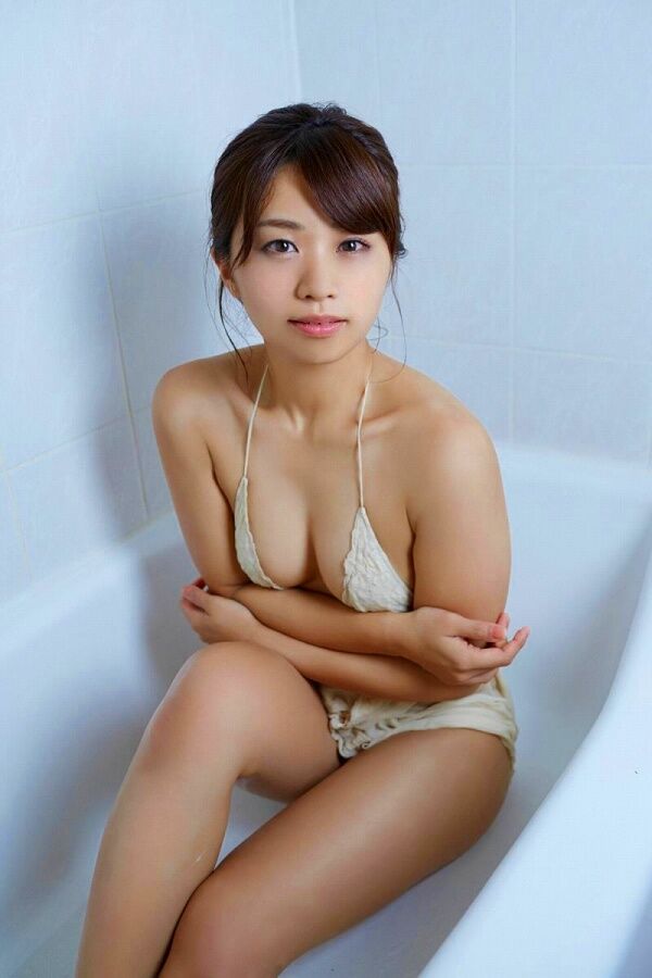 安枝瞳 ビキニ画像!健康美と抜群スタイルがたまらない! 26枚目