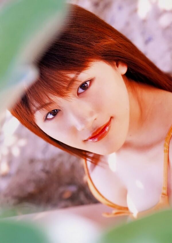 綾瀬はるか ビキニ画像!若い頃のかわいさと抜群スタイルがたまらない! 16枚目