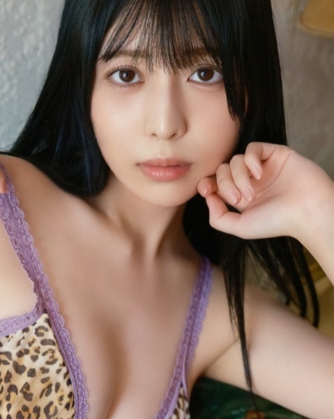 美登りみ 最新グラビア水着画像 4枚目