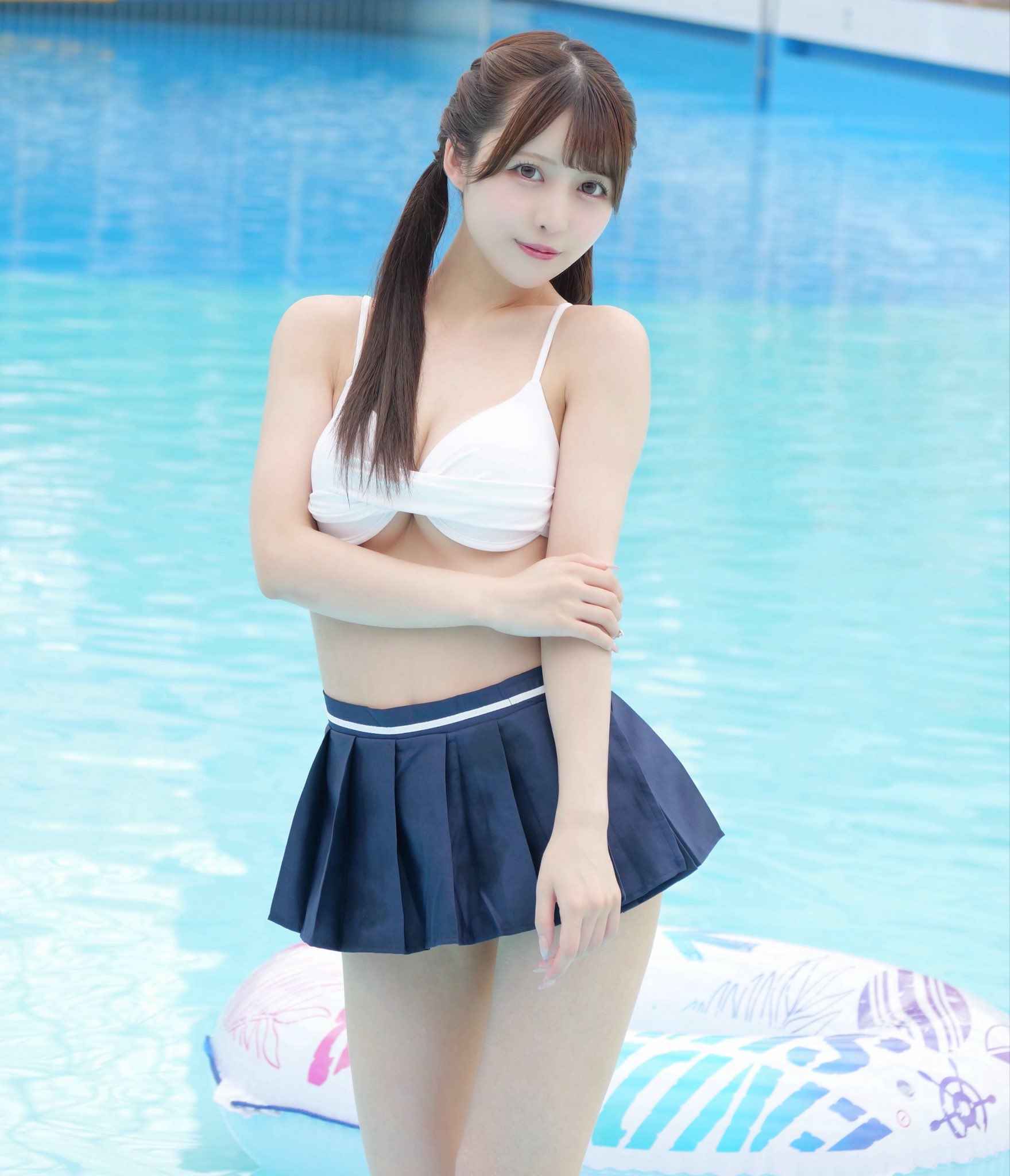 美登りみ 最新グラビア水着画像 12枚目