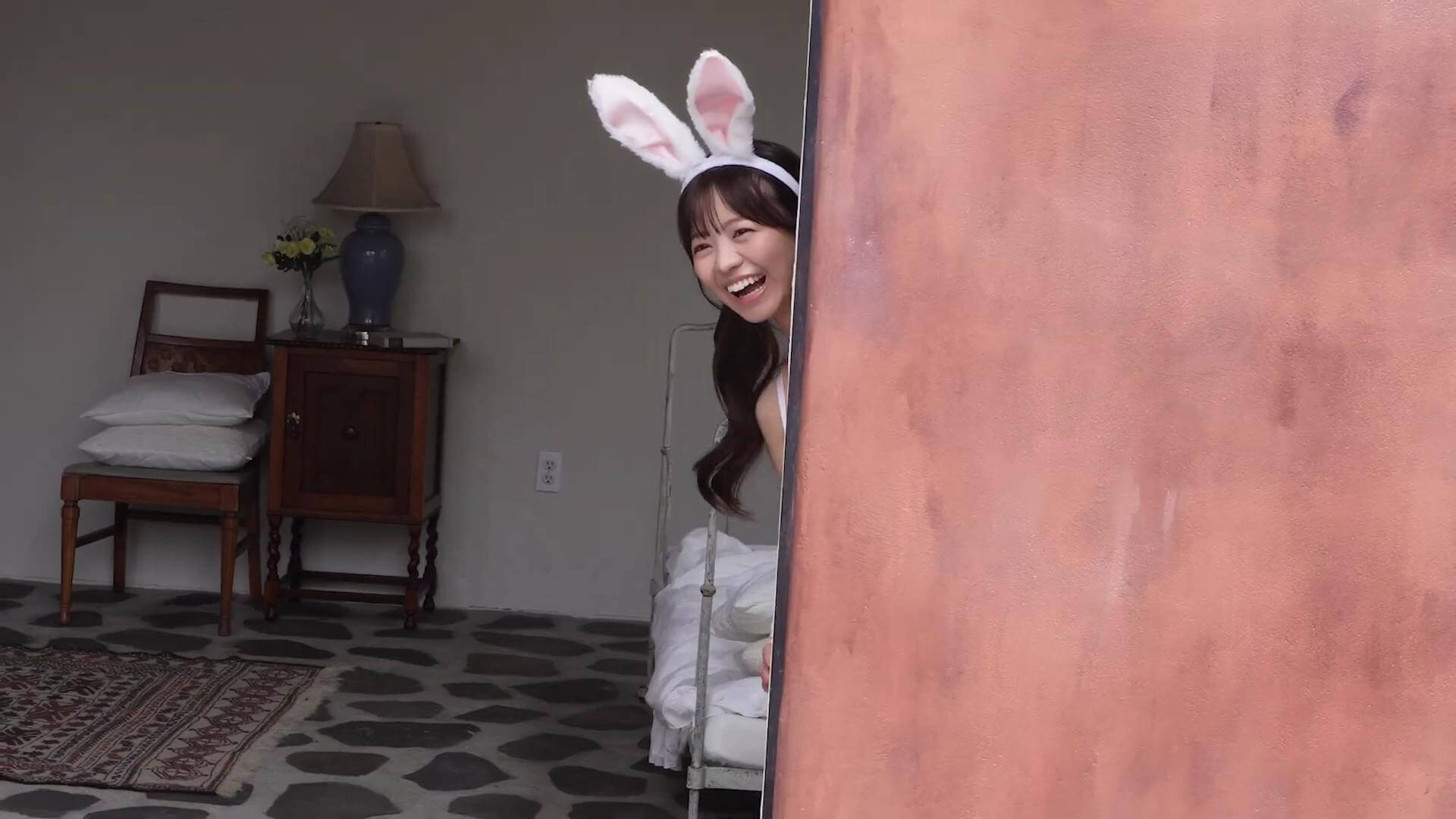 加藤綾乃&やべいろはが初水着グラビア解禁!現役女子大生の神ボディに絶賛の嵐 5枚目