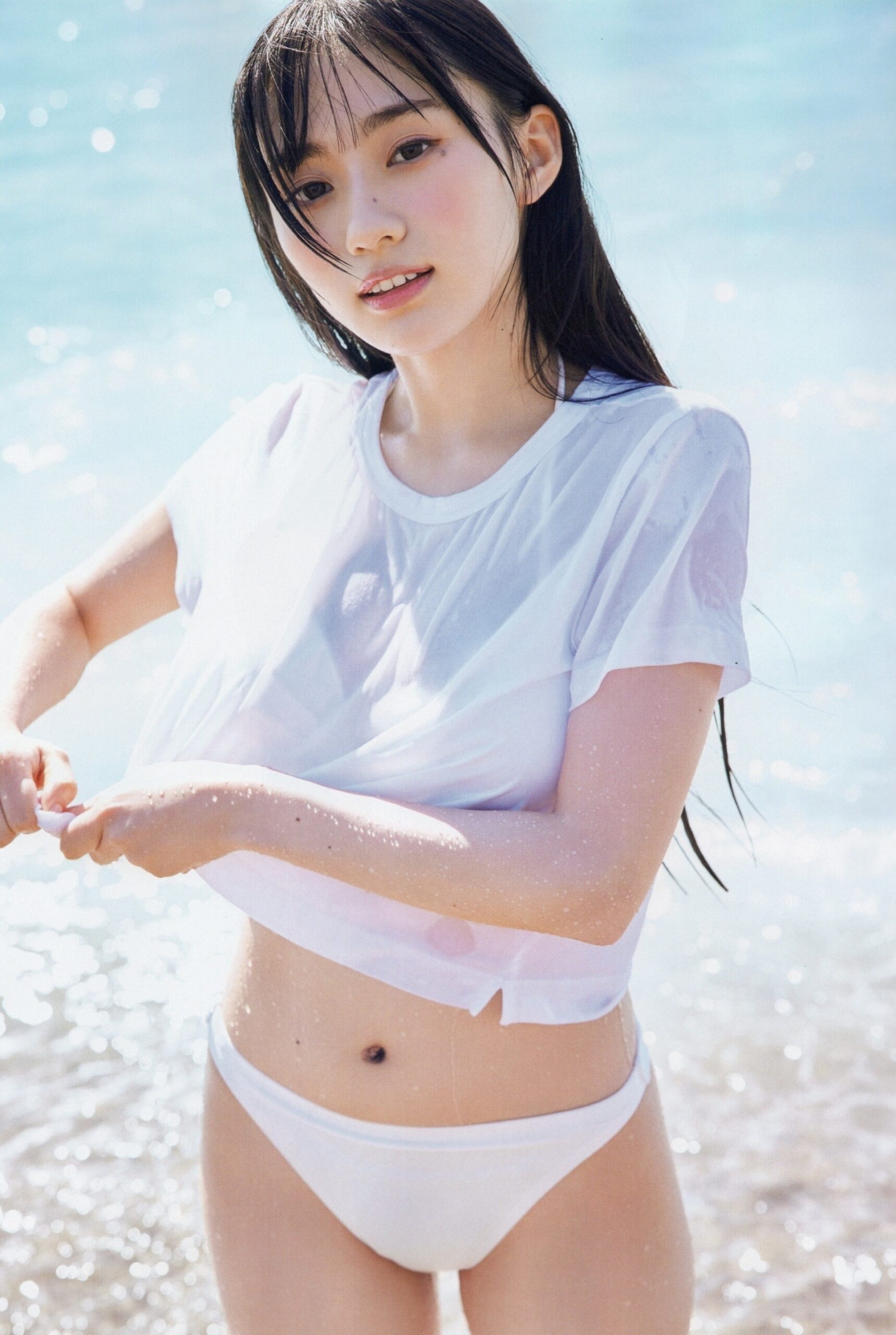 川﨑桜(かわさきさくら)グラビア水着画像 2枚目