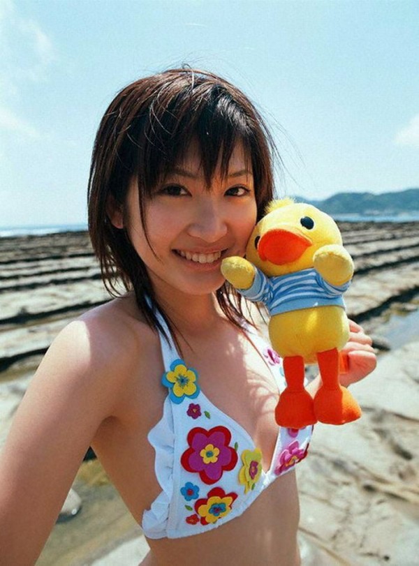 紗栄子 ビキニ画像!若い頃のかわいさと美スタイルがたまらない! 19枚目