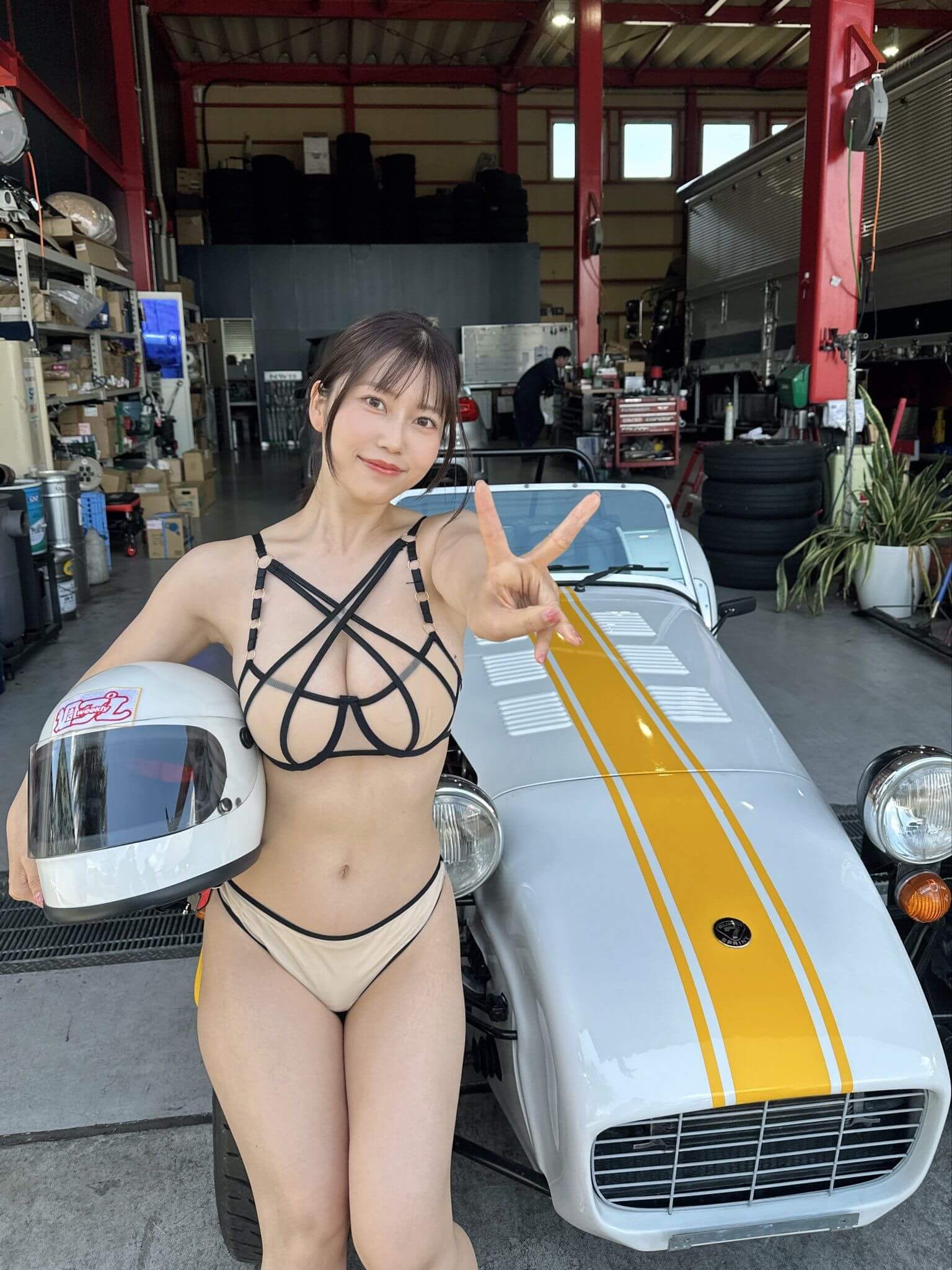 伊織いおの水着グラビアで見せる圧倒的Jカップ美ボディ!奇跡のプロポーションまとめ 30枚目