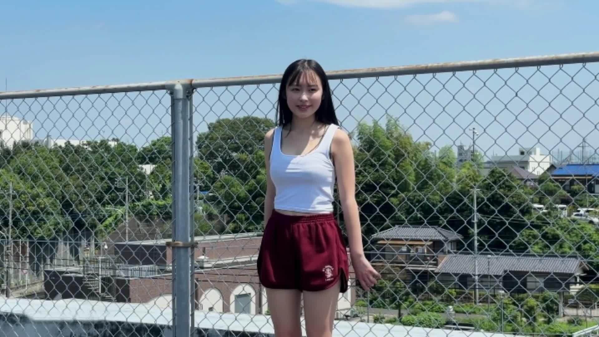 榎本彩乃 最新グラビア水着画像 5枚目