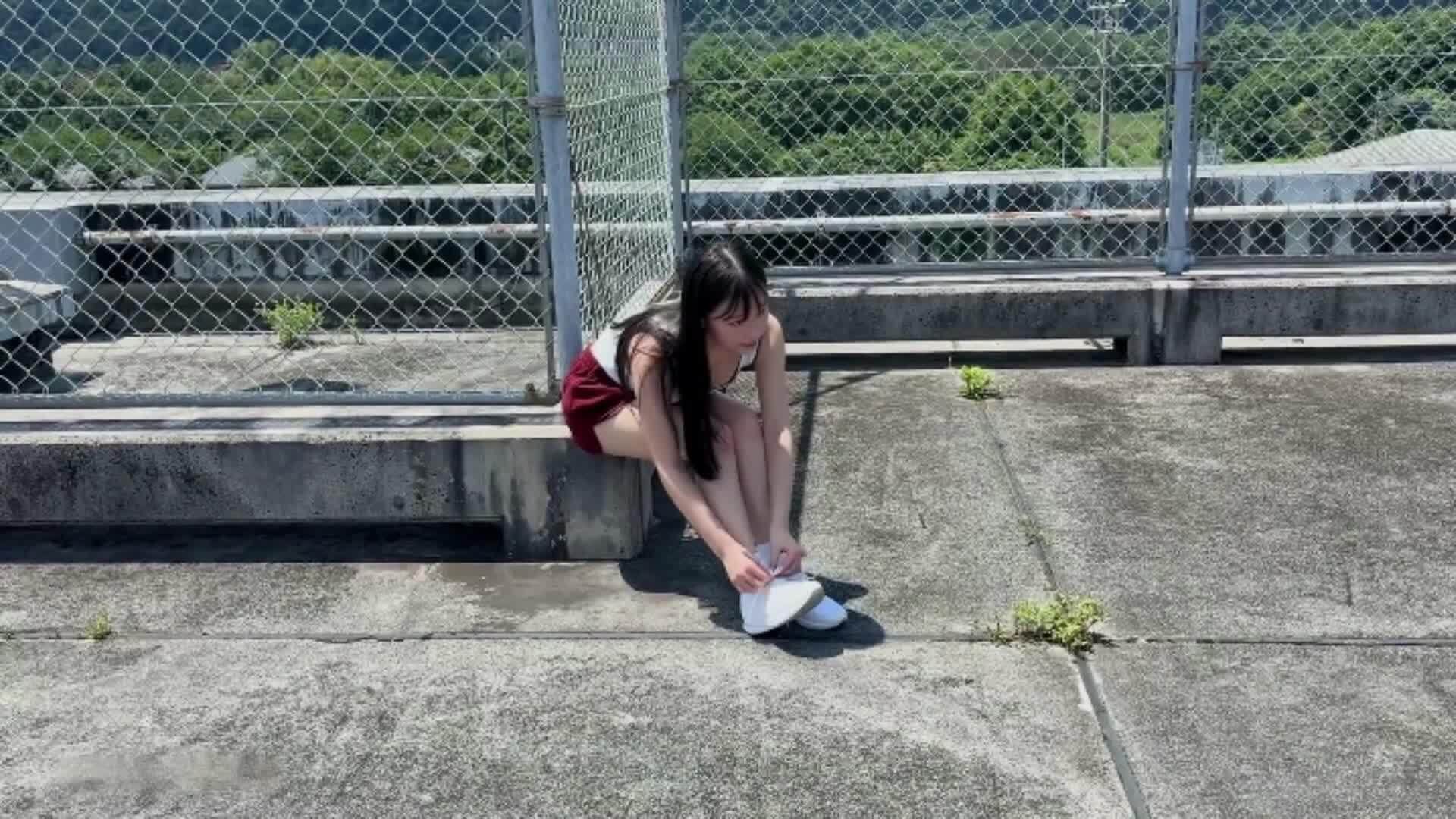 榎本彩乃 最新グラビア水着画像 7枚目